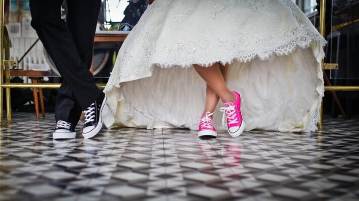 opener-alternative-wedding-ideas-420x2362x