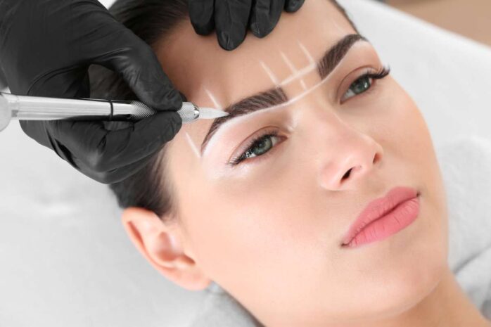 microblading-eyebrows-1-698x465-1